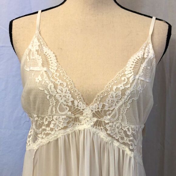 In Bloom by Jonquil bridal lace nightgown and robe. Off white size M/L - Picture 2 of 13